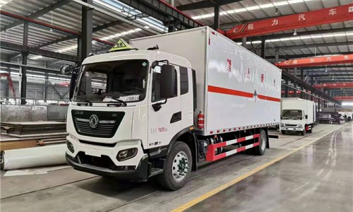 東風(fēng)天錦雜項危險品運(yùn)輸車 